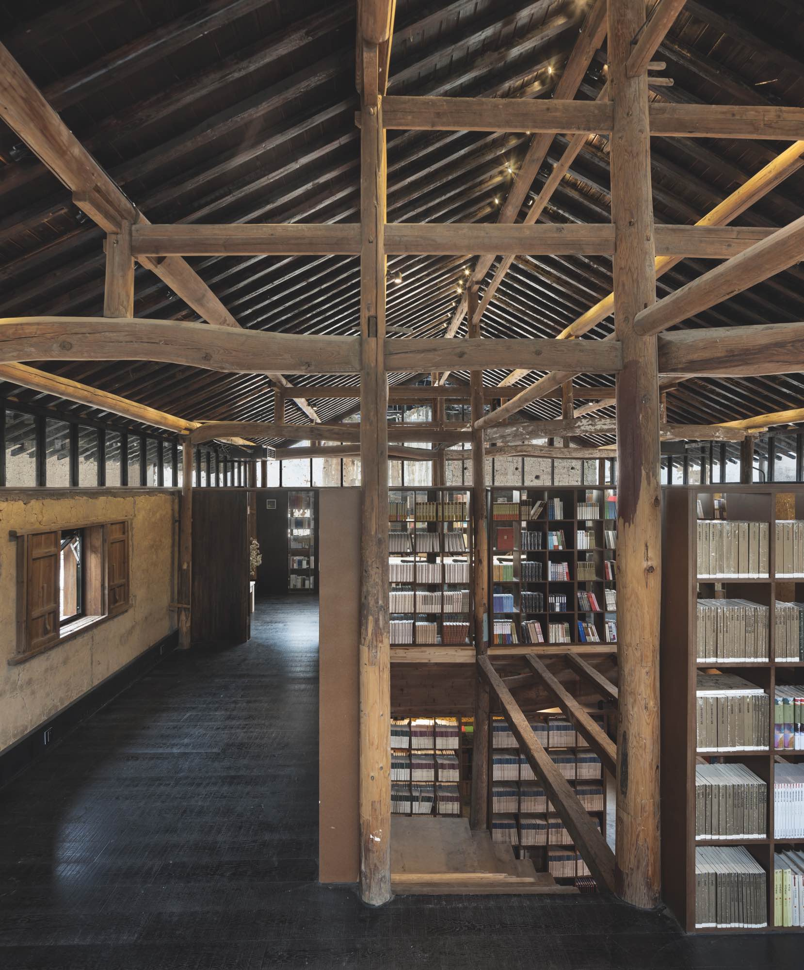 TOP 10 LIBRARIES OF THE YEAR: Avant-Garde Ruralation 全球风格图书馆 - 村庄院落读书声