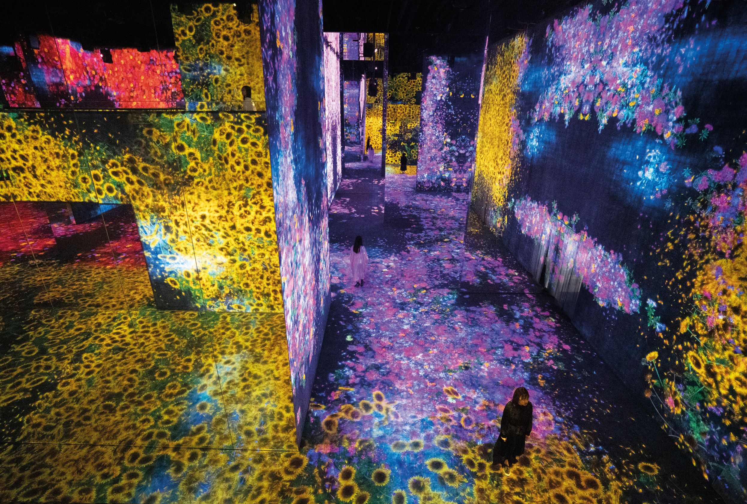 THE INSPIRED SPACES: TEAMLAB SUPERNATURE MACAO 挹注灵感活力的城市空间 - 超自然数位艺术空间