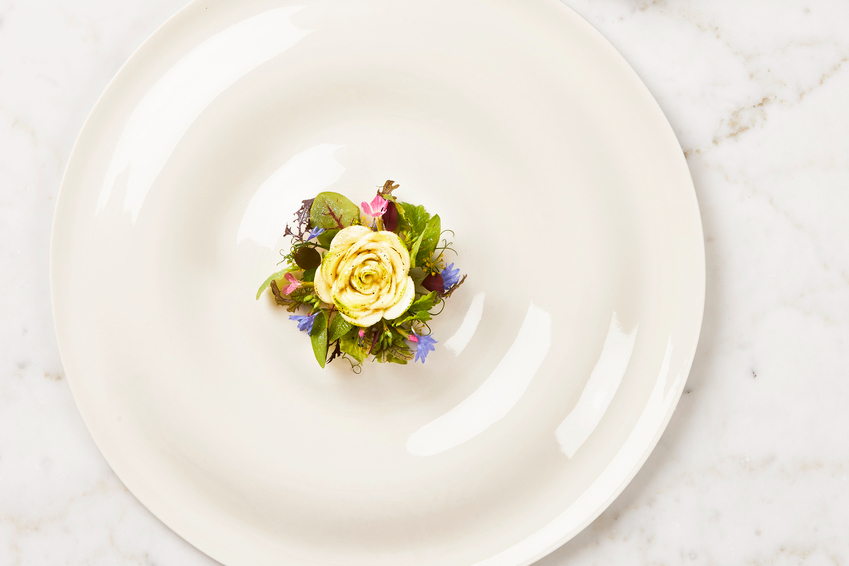 如同花束般美丽的「西葫芦佐柠檬 马鞭草、绿豆芽和山羊起司」。