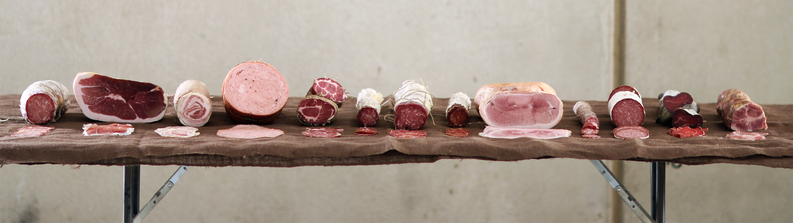 传承 400 年工艺的 Creminelli 米兰家族以各色各样的腊肠受老饕欢迎。