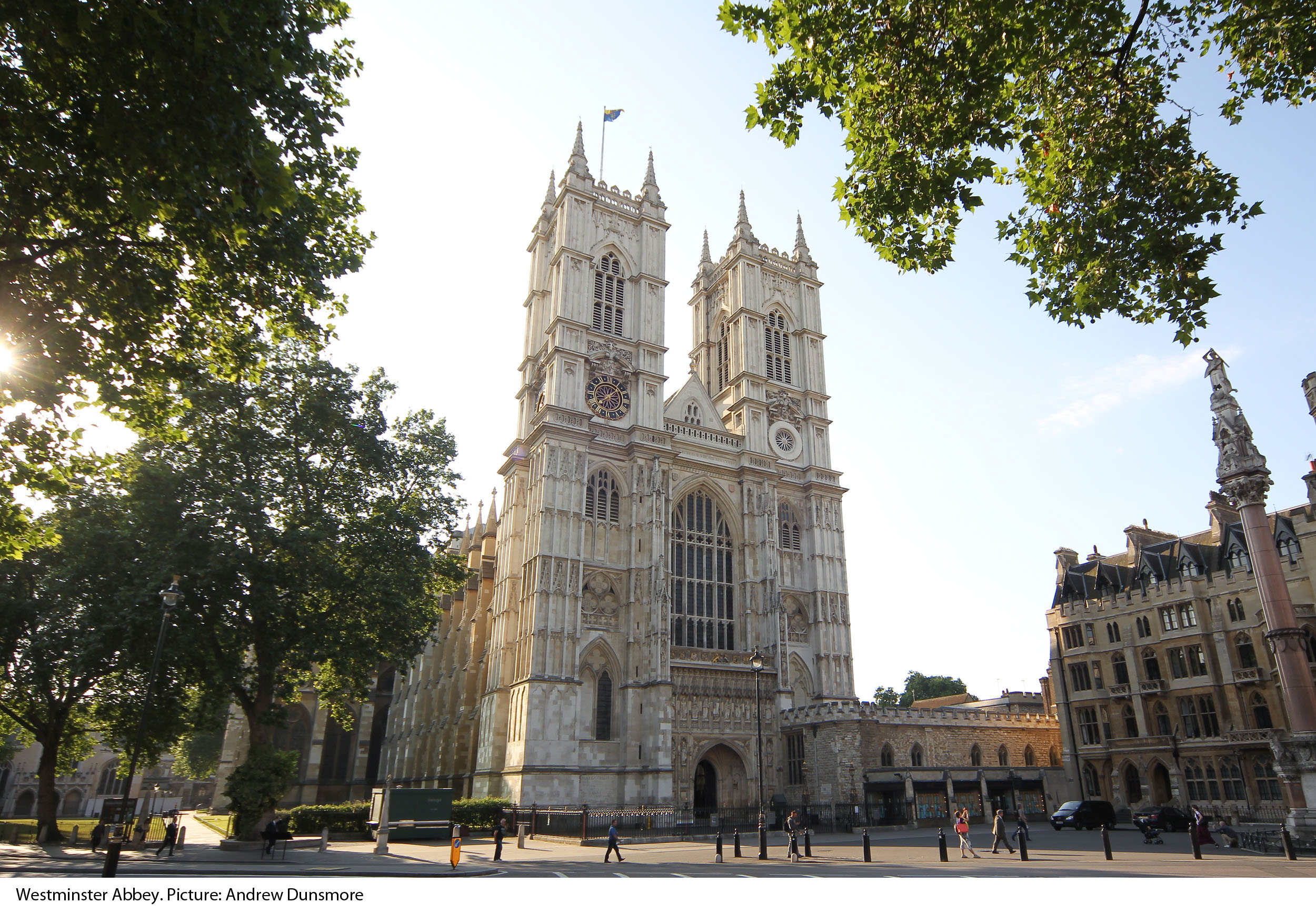 Westminster Abbey 西敏寺阁楼藏身 700 年首度露面