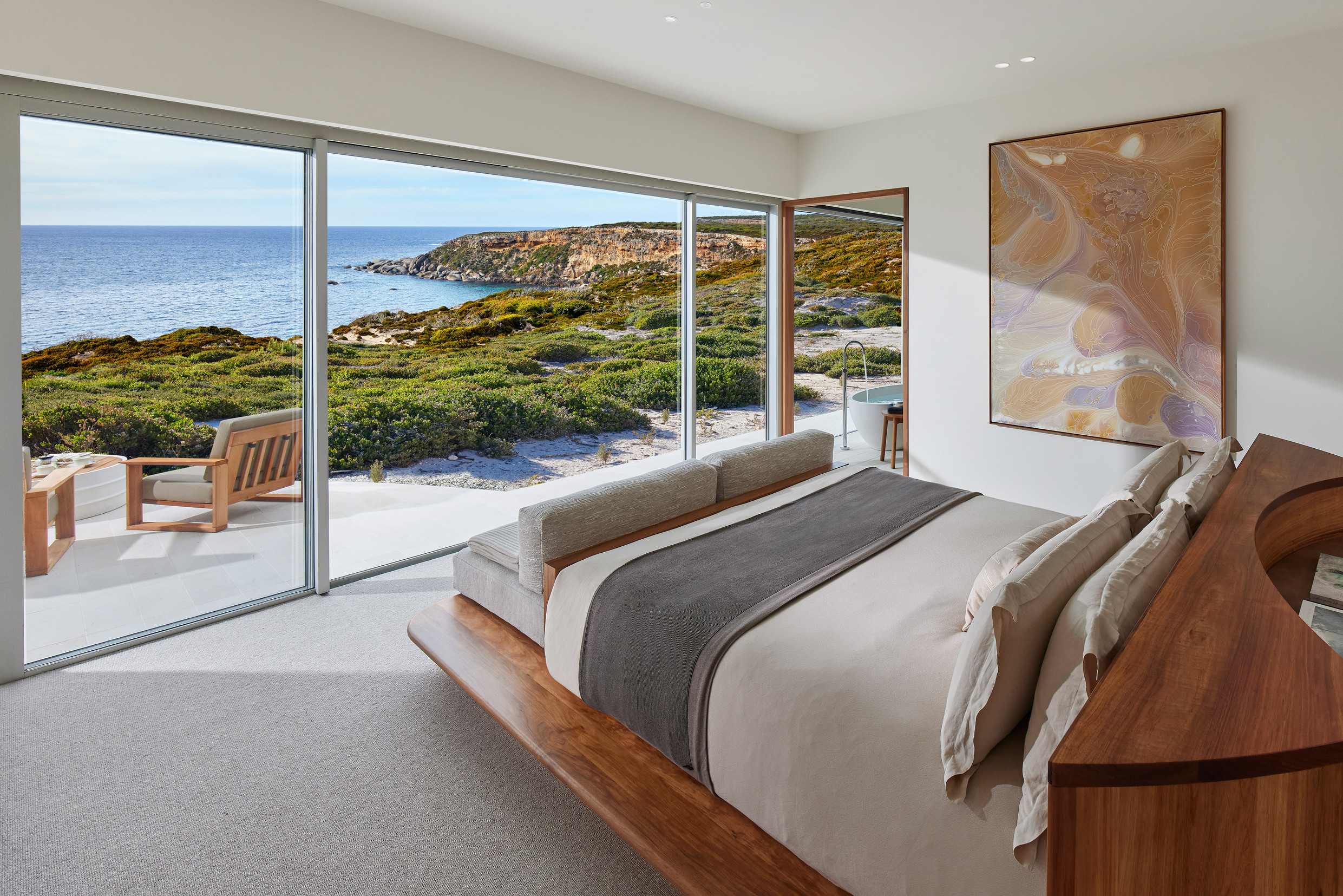 Southern Ocean Lodge 的每間套房都坐擁無敵海景，並且享有不被打擾的充足隱密性。