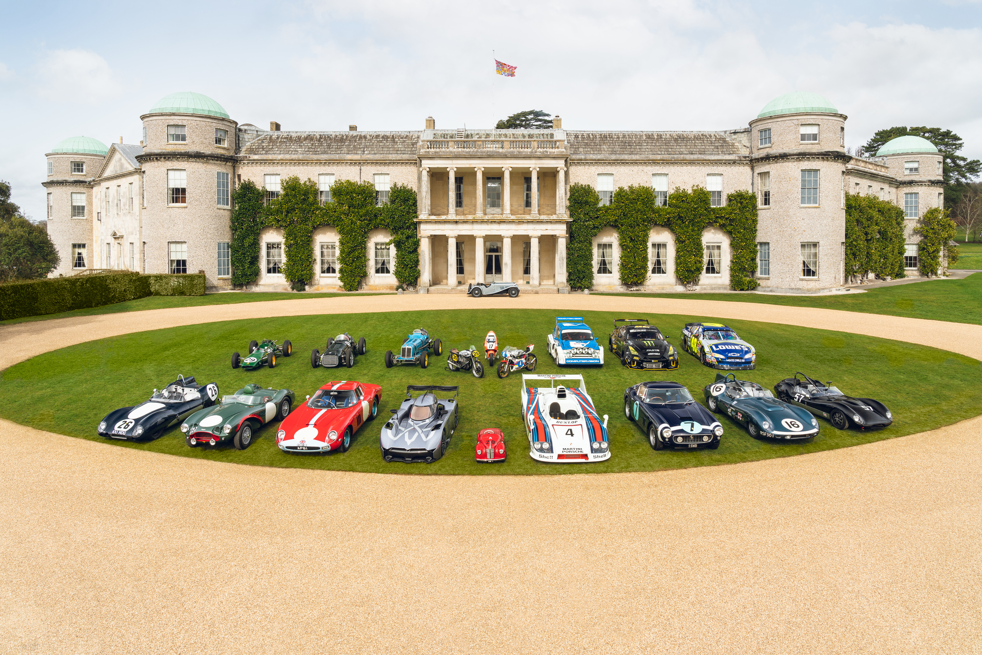 GOODWOOD FESTIVAL OF SPEED 跨越時空 汽車奢華盛宴