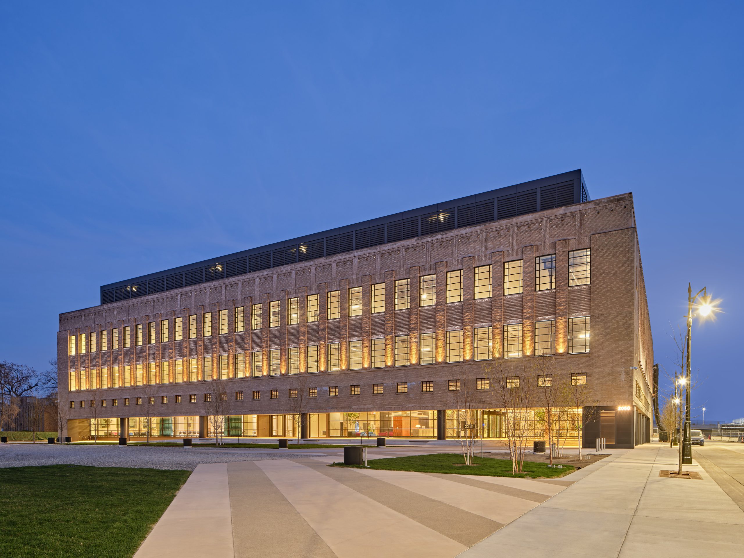 The Rebirth Of Architecture：Newlab at Michigan Central 邂逅老建築的前世今生 - 擁抱視覺聯繫的內部空間