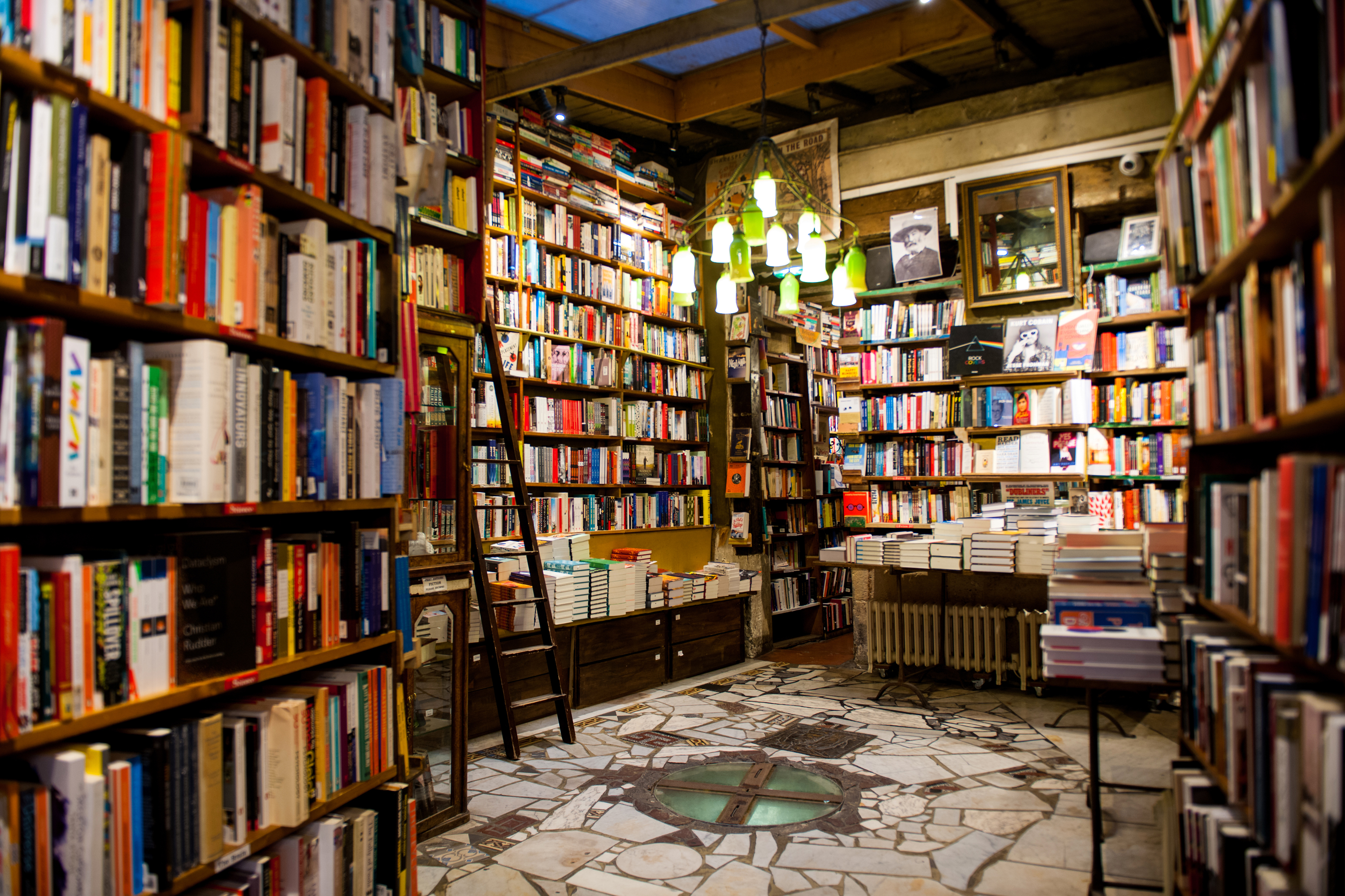 BOOKSTORES : BACK TO THE FUTURE, FORWARD INTO HISTORY: ShakEspeare & Company 当代最美书店风华 -最浪漫的文青书店