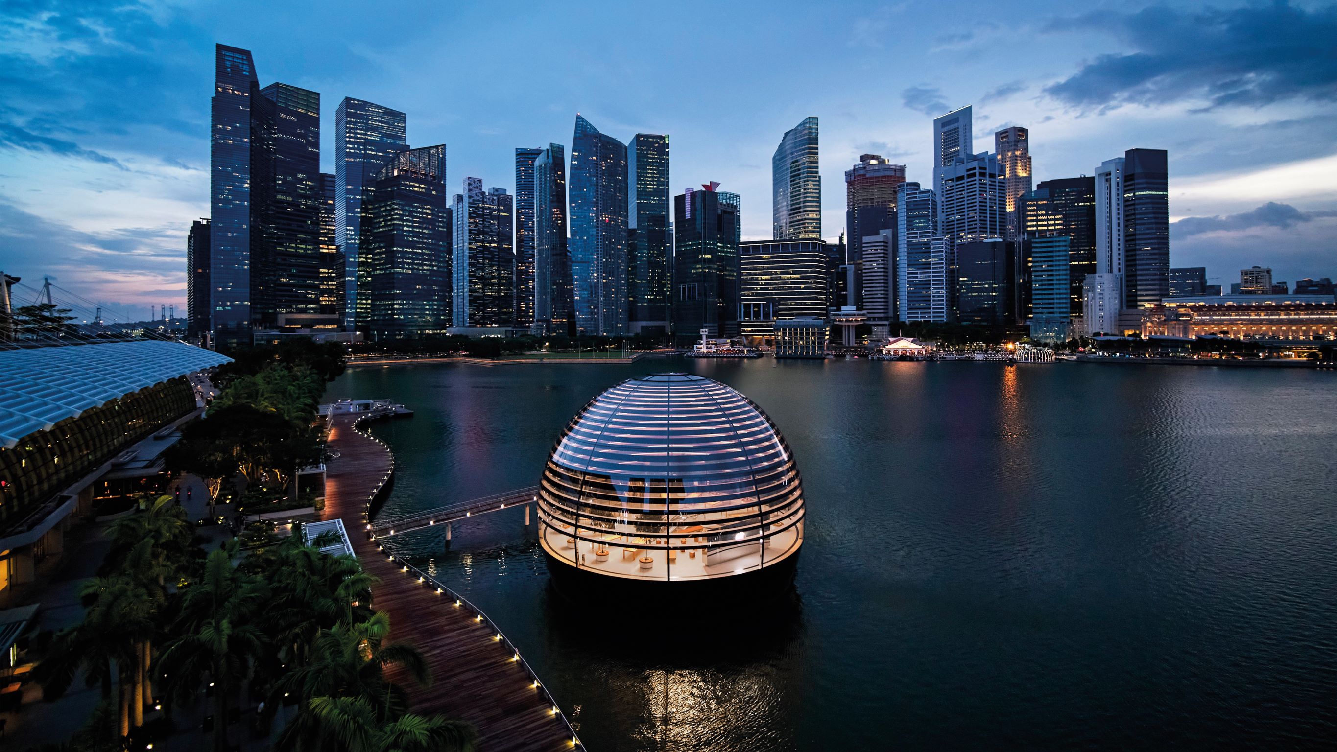 APPLE MARINA BAY SANDS 全球首家水上苹果门市