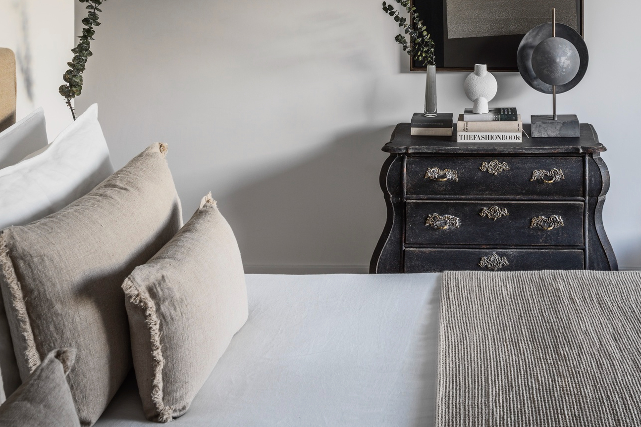 东方风复古柜为简约空间注入人文气息与温度。