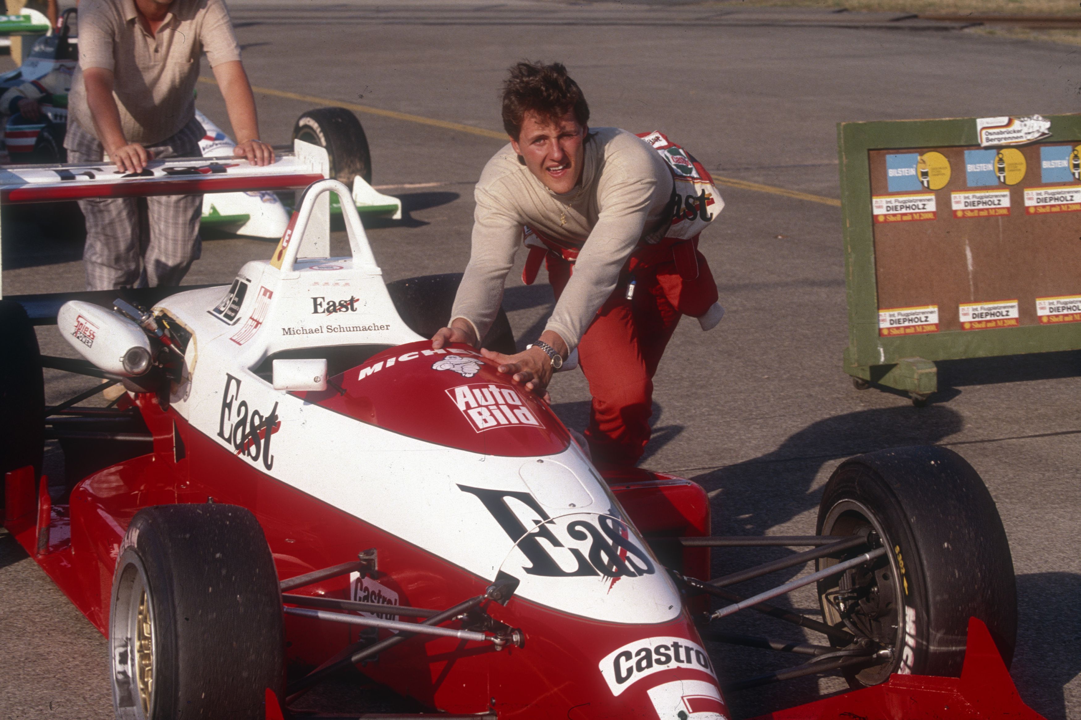 Michael Schumacher 堪稱近代最知名的 F1 冠軍車手，在世界各地都擁有眾多車迷。