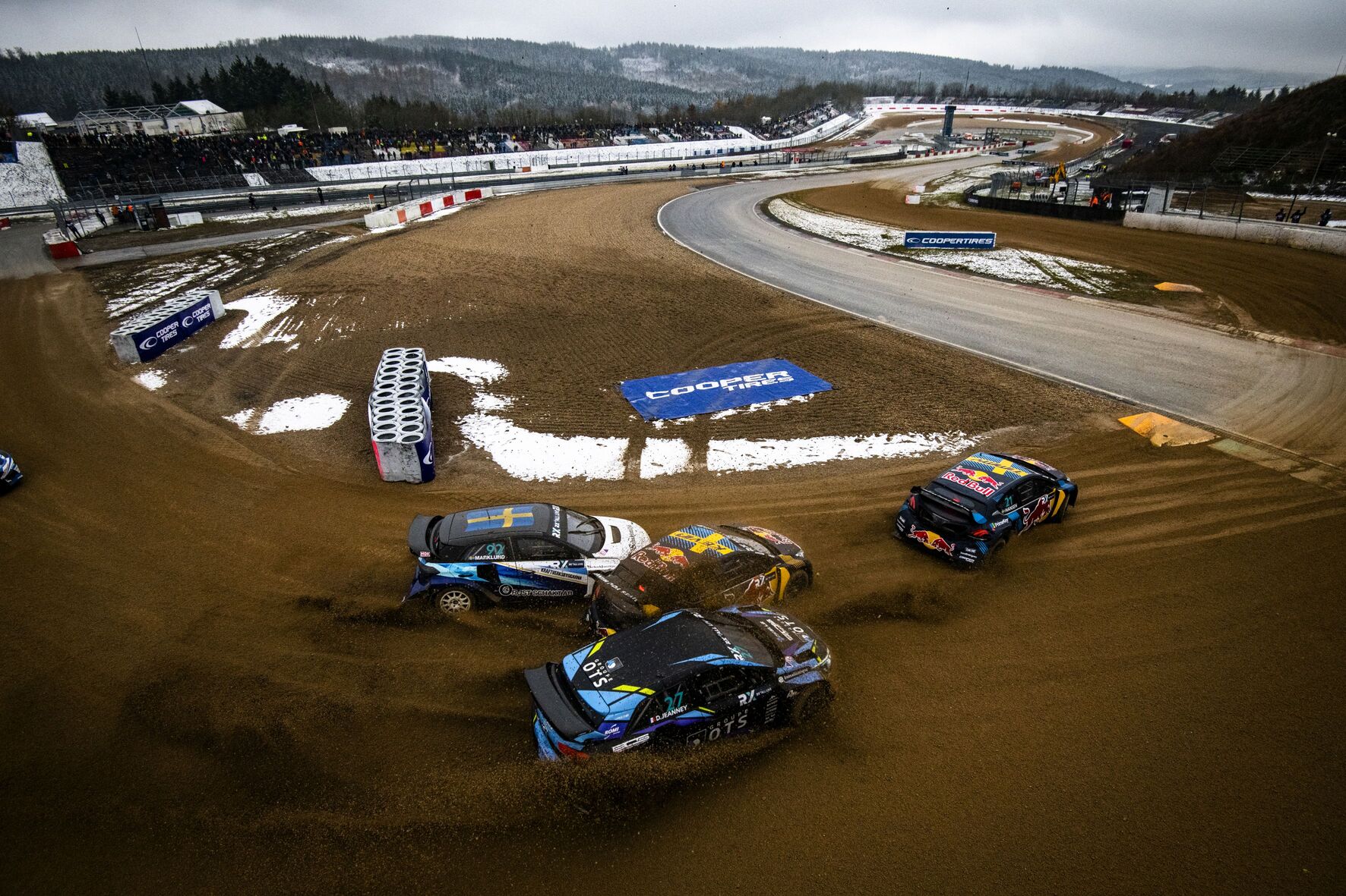 场地细节可进行调整，以对应不同的比赛需求。