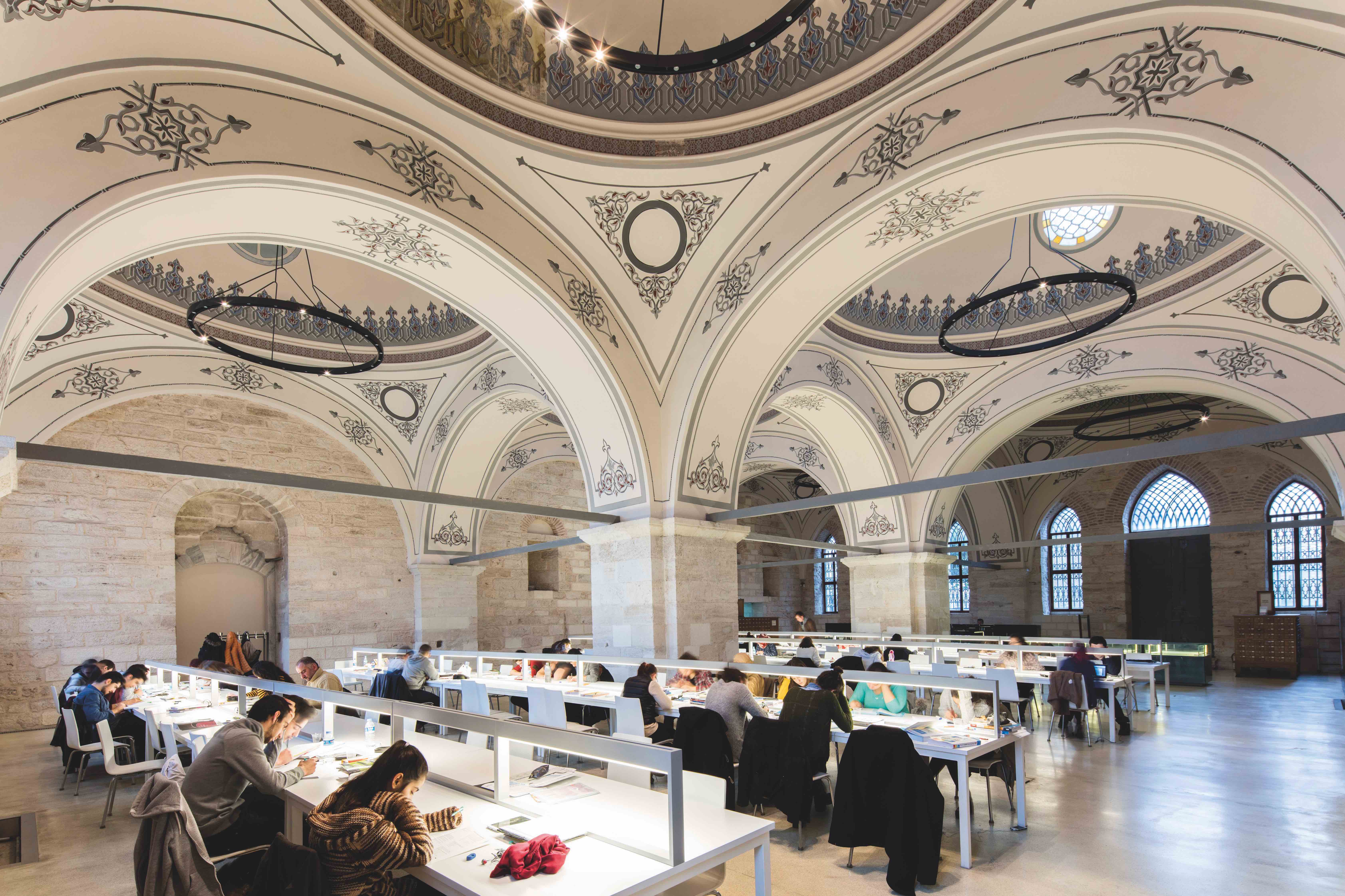 TOP 10 LIBRARIES OF THE YEAR: Beyazit 全球风格图书馆 - 老古董的潮流转身