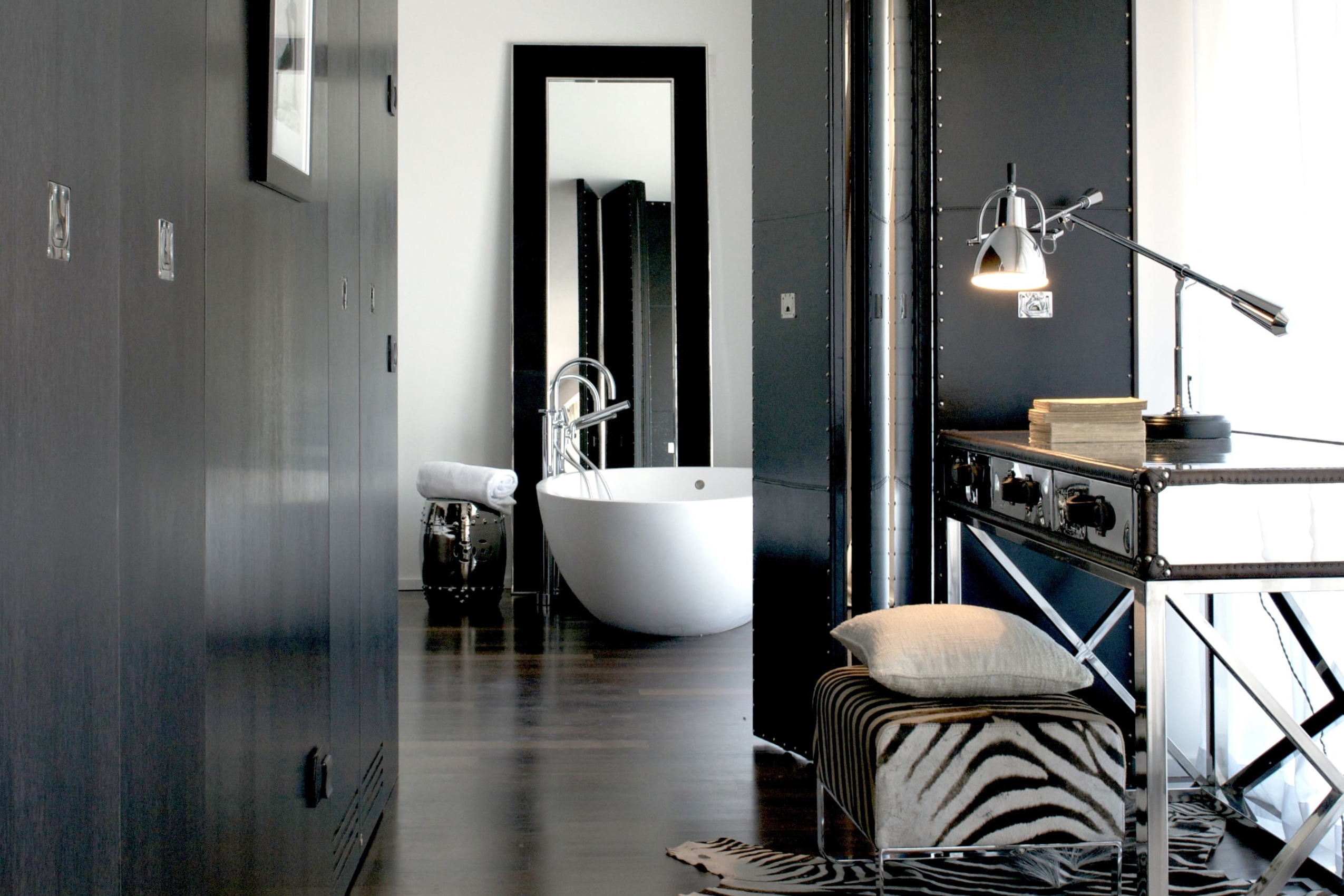 阿金塔里奥酒店装潢以现代摩登的设计。