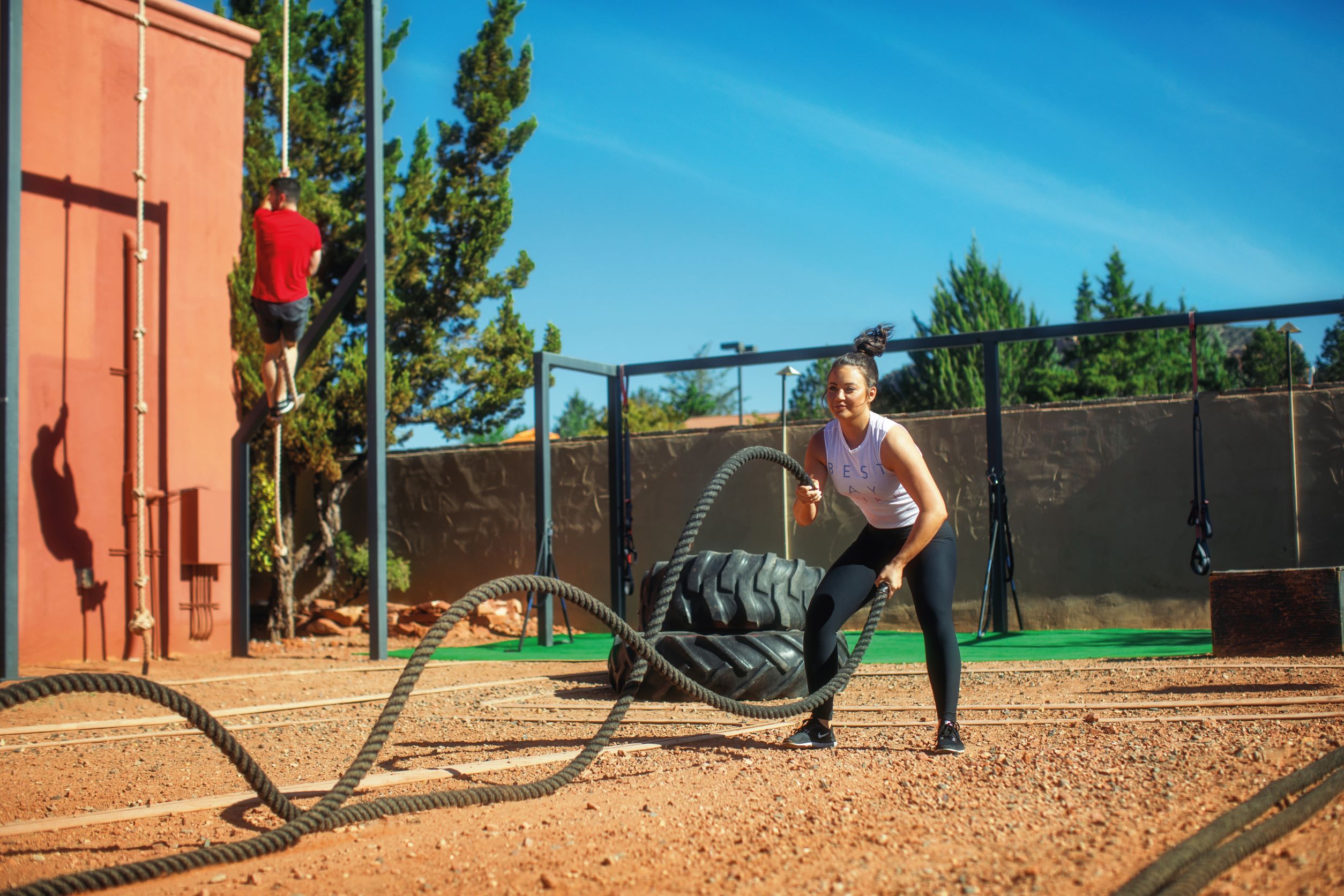 WORLD’S STYLISH AND LUXURY FITNESS CLUBS: SEDONA ATHLETIC CLUB 极致健身俱乐部 - 砂岩漠地里的战士训练